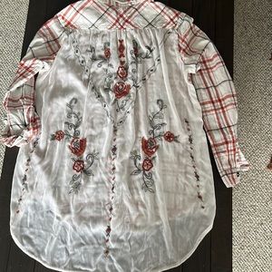Pretty plaid shirt with embroidered velvet back